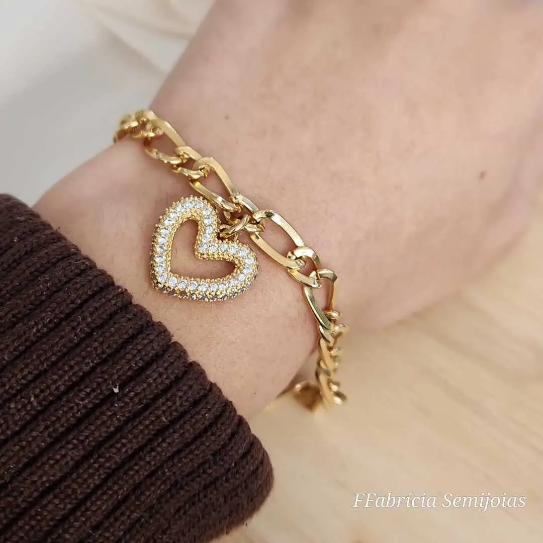 PULSEIRA DOURADA PINGENTE CORAÇÃO VAZADO CRAVEJADO ZIRCÔNIAS CRISTAL