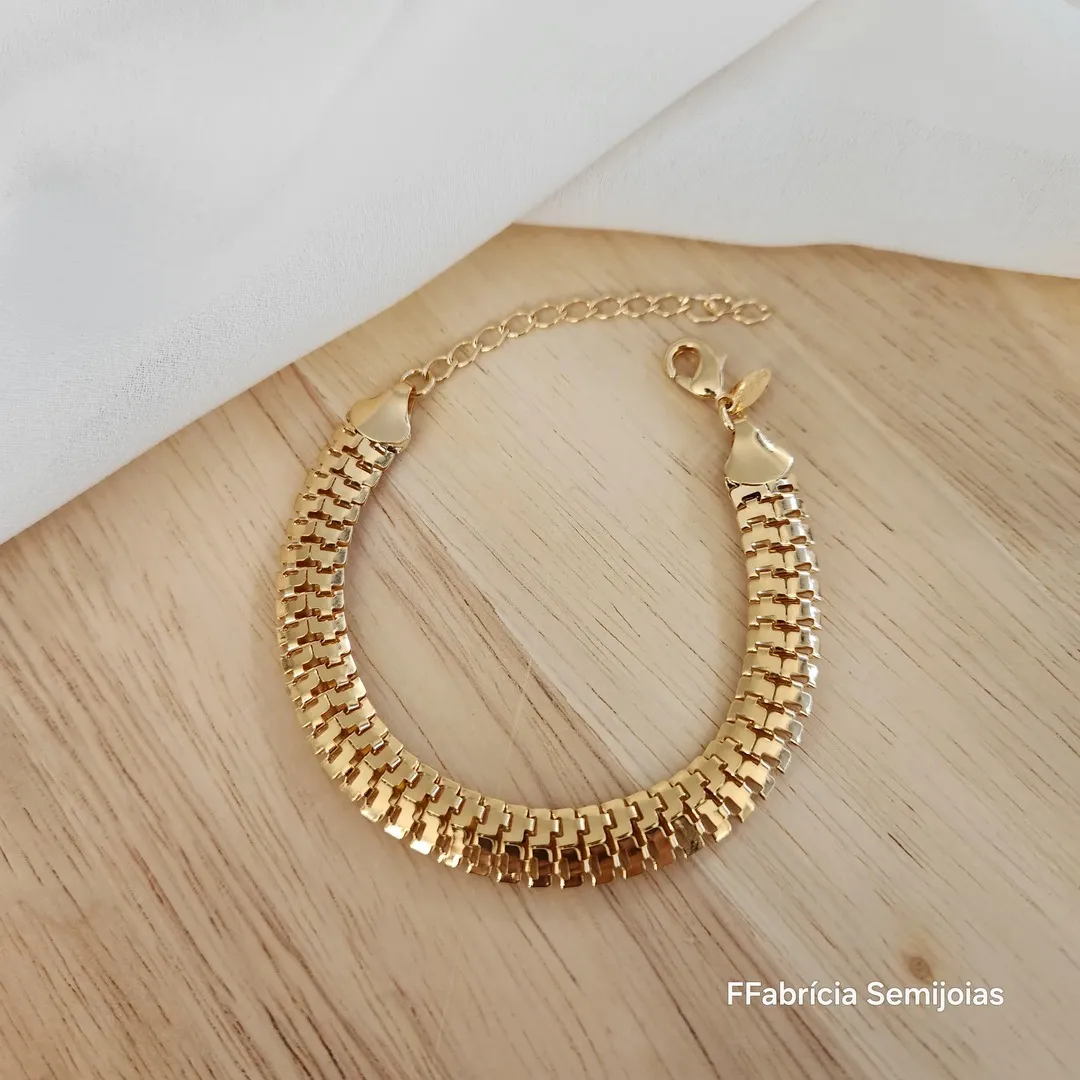 PULSEIRA MALHA LARGA ABAULADA DETALHES