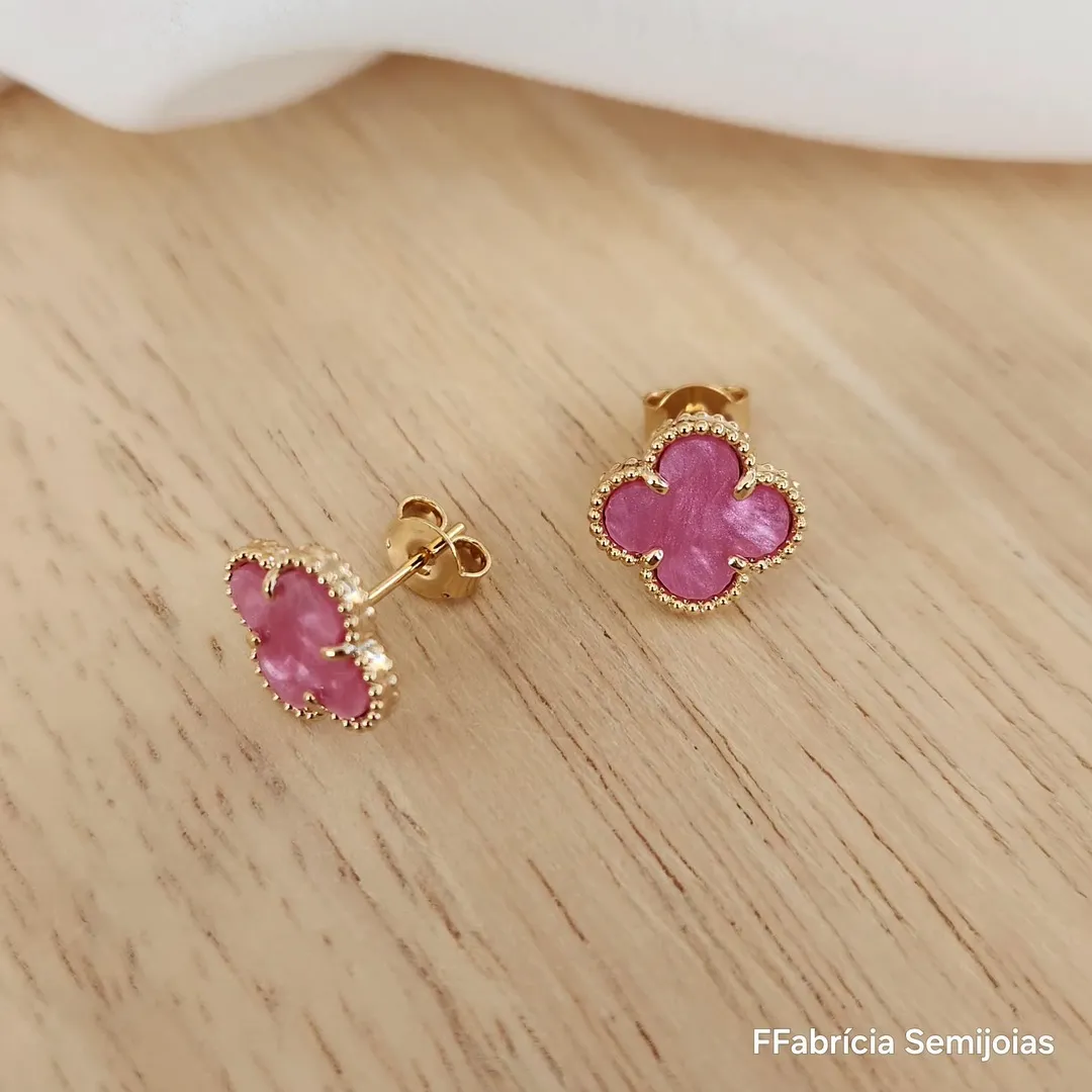 BRINCOS TREVO DE QUATRO FOLHAS BANHO OURO ROSA PEROLADO