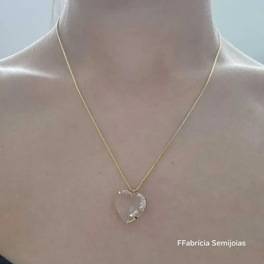 COLAR CORAÇÃO DOURADO PEDRA CRISTAL