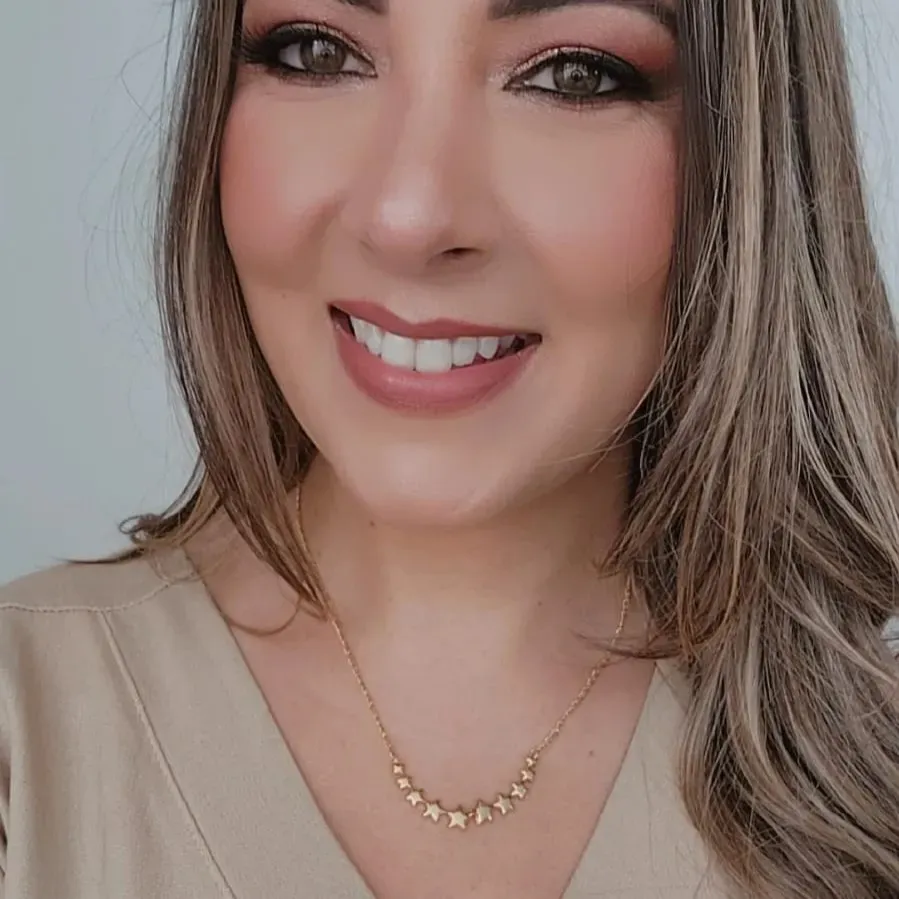 COLAR DOURADO ESTRELAS DEGRADÊ