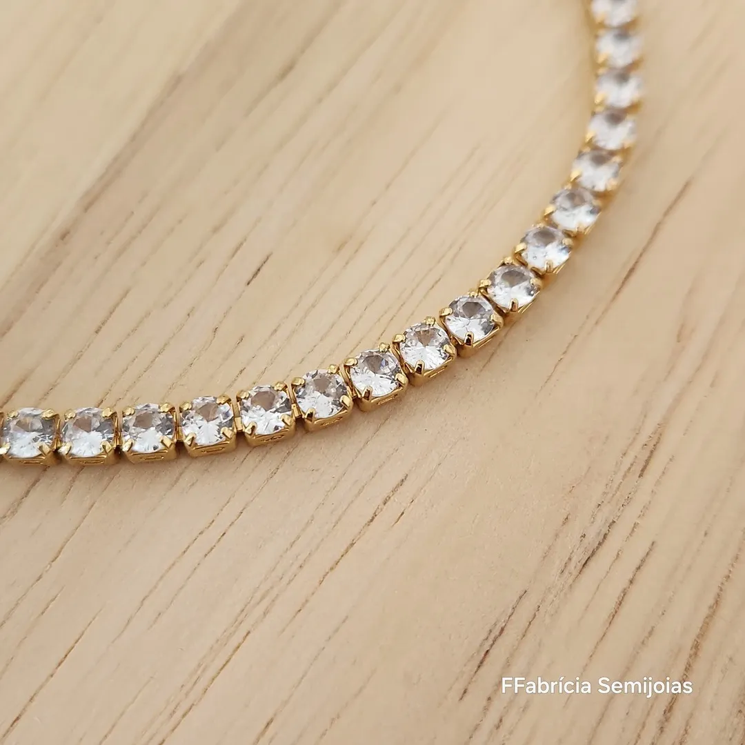 PULSEIRA DOURADA CRAVEJADA EM ZIRCÔNIAS CRISTAL
