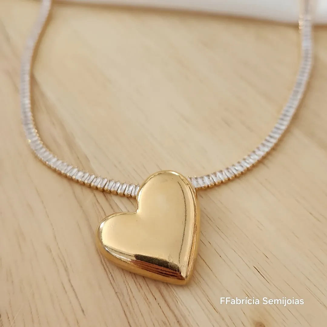 COLAR CHOKER NAVETES CRISTAL PINGENTE CORAÇÃO
