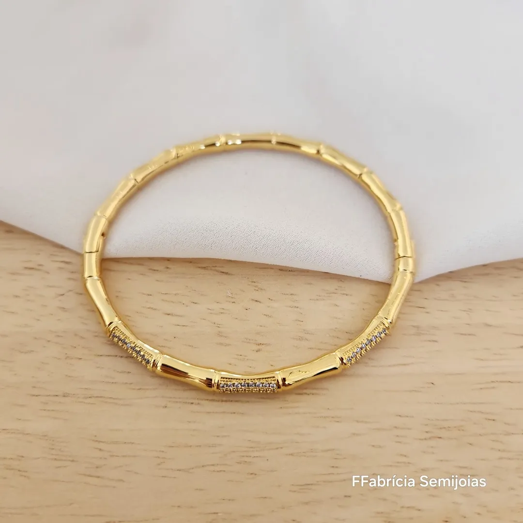 BRACELETE DOURADO CRAVEJADO MICROZIRCÔNIAS