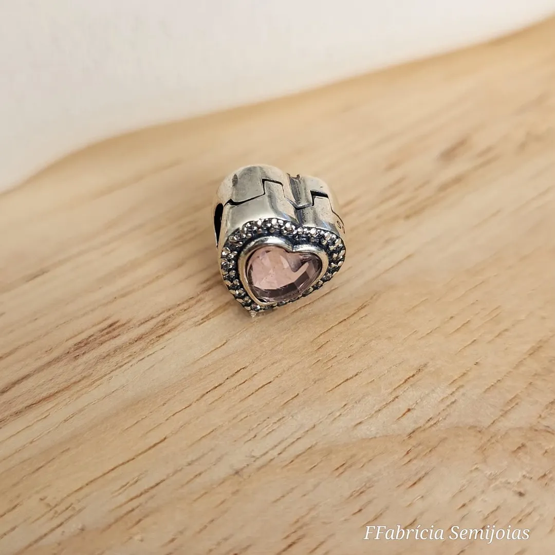 BERLOQUE PRATA 925 CORAÇÃO ESTILO TRAVA ZIRCÔNIA ROSA