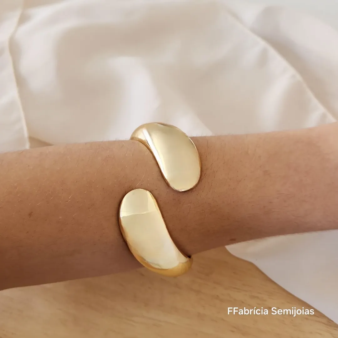BRACELETE DOURADO AJUSTÁVEL DUAS GOTAS