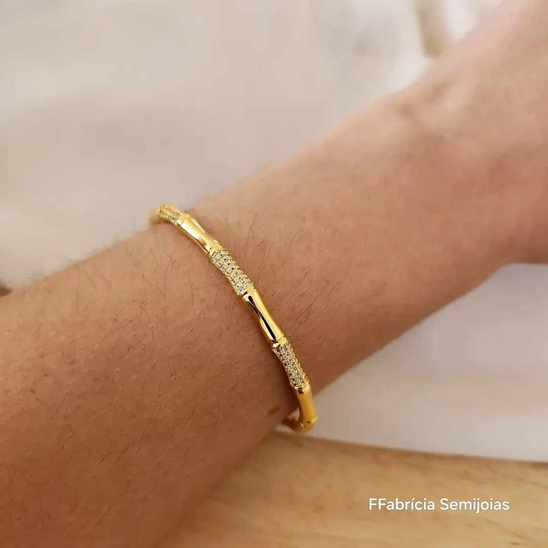 BRACELETE DOURADO CRAVEJADO MICROZIRCÔNIAS