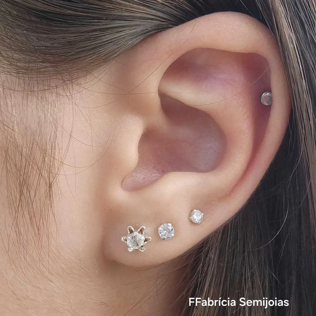 BRINCO PRATA LEVE FLÔR ZIRCÔNIA CRISTAL