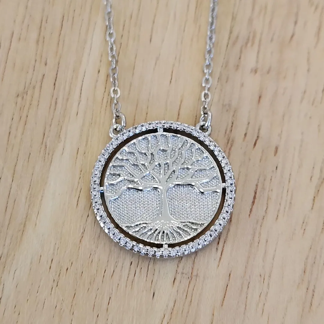 COLAR ELOS PINGENTE DIVINO ESPÍRITO SANTO E ÁRVORE DA VIDA CRAVEJADO EM MICROZIRCÔNIAS