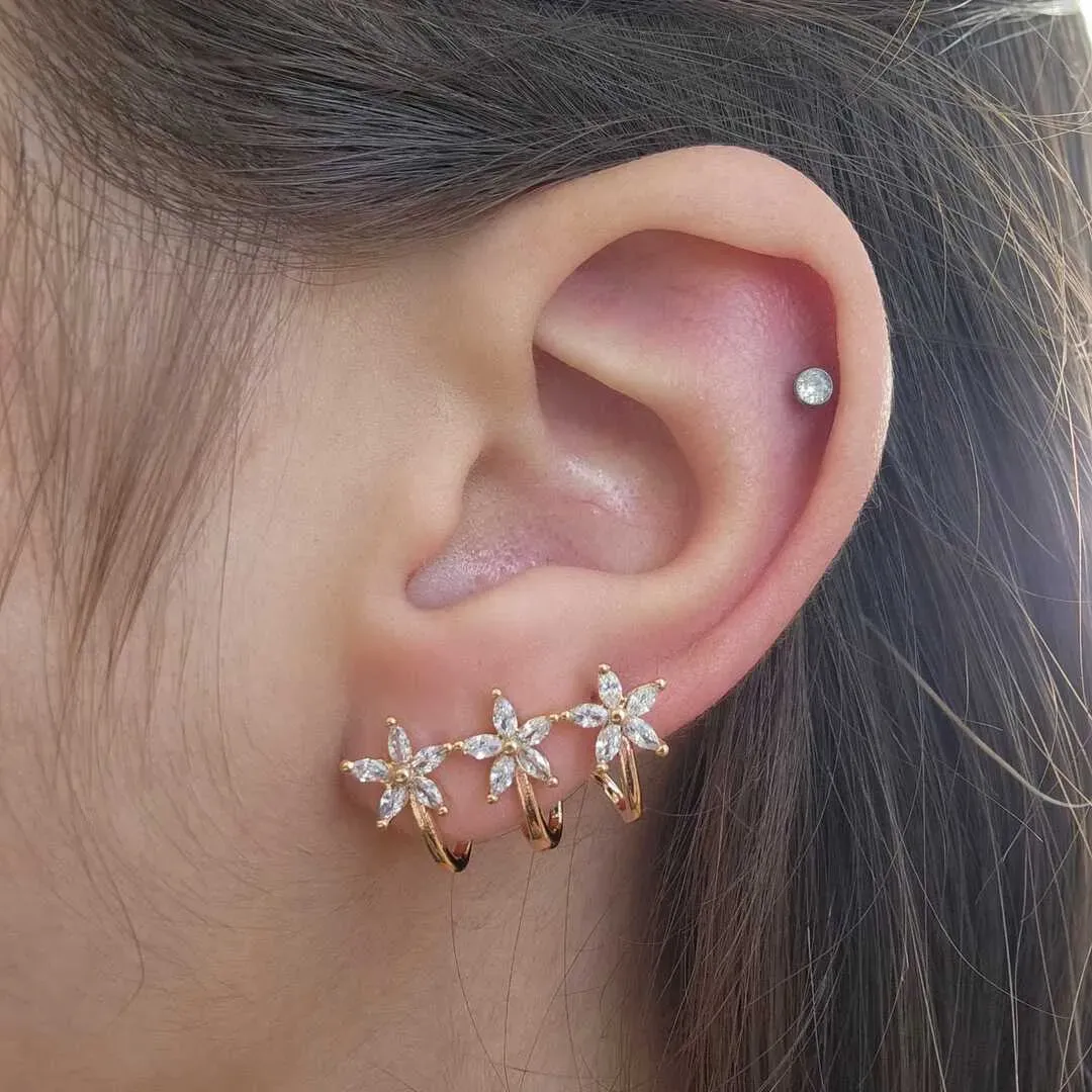 BRINCO EAR CUFF TRÊS ESTRELAS NAVETES CRISTAL