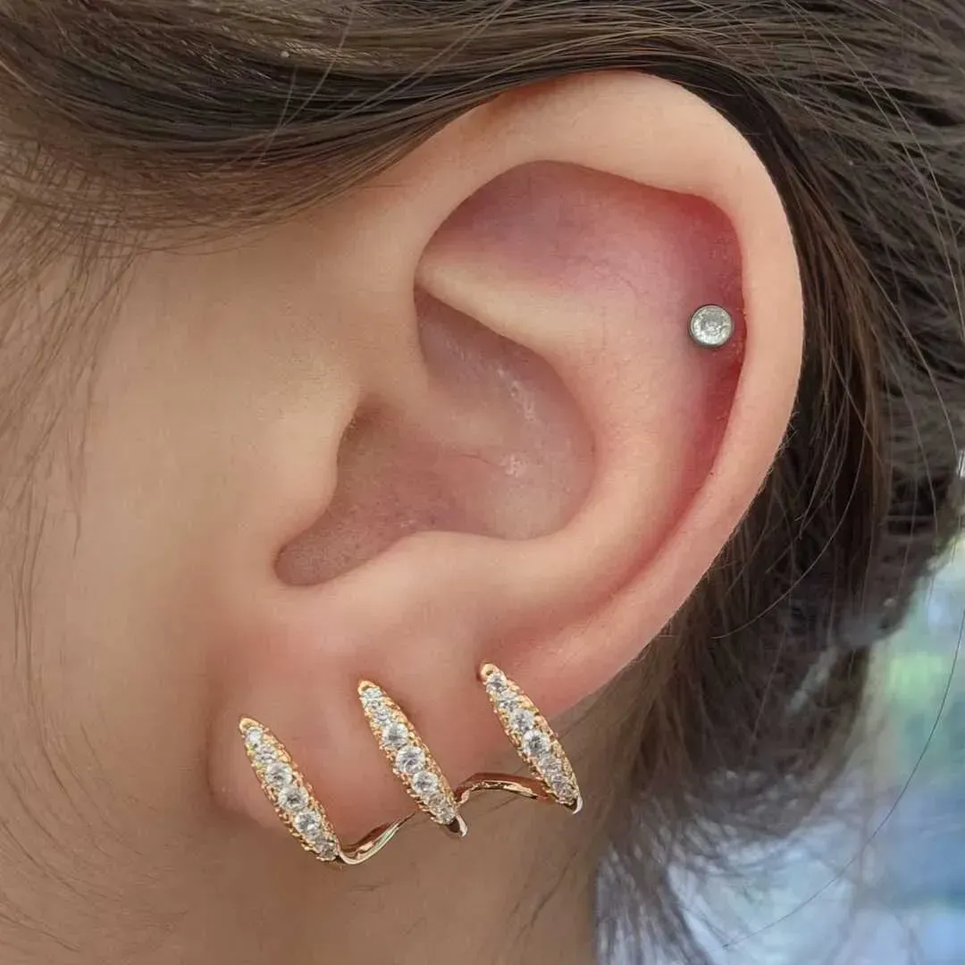 BRINCO EAR CUFF TRÊS FIOS CRAVEJADAS EM MICROZIRCÔNIAS CRISTAL