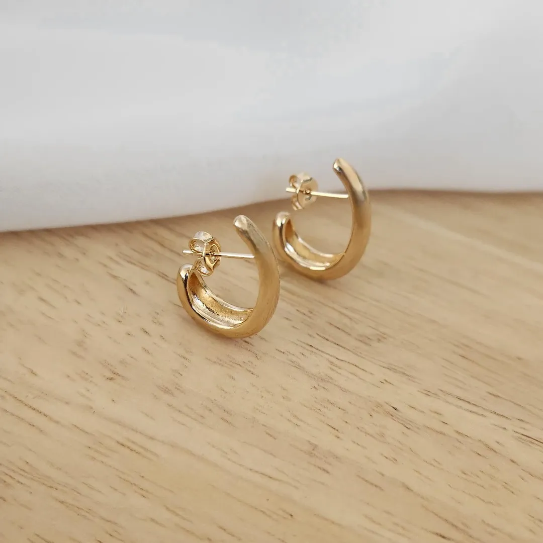 BRINCO MEIA ARGOLA GOTA