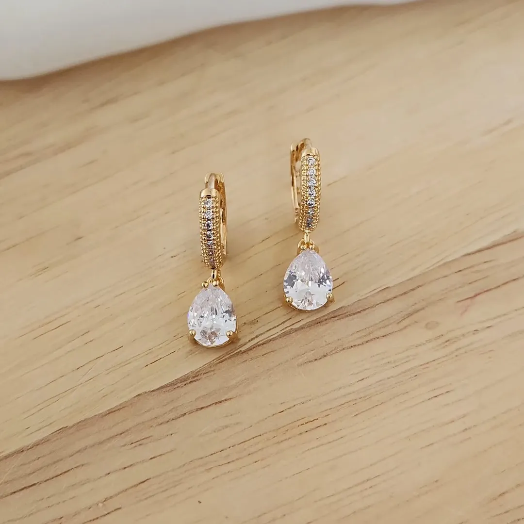 BRINCO ARGOLINHA GANCHO GOTA CRISTAL
