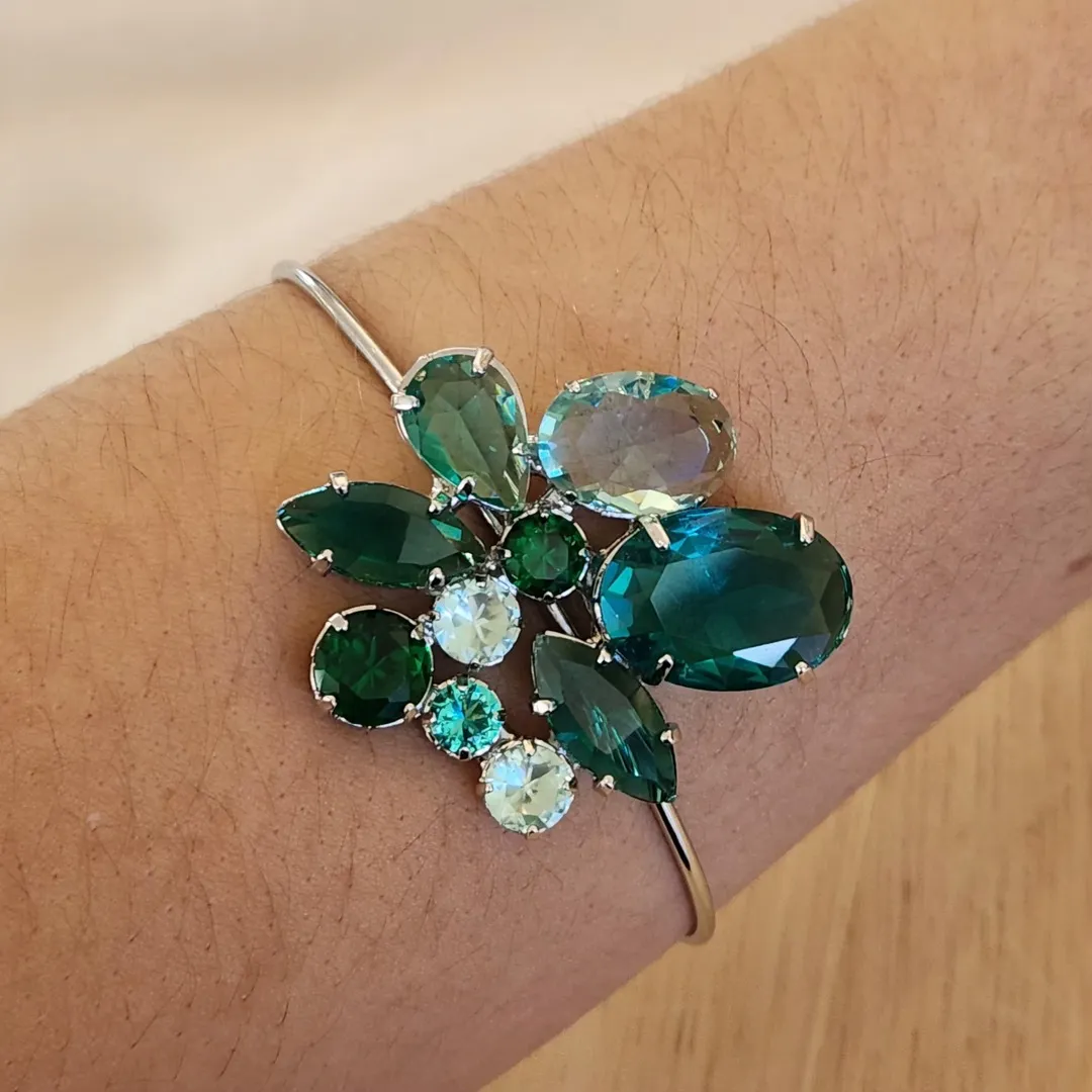 BRACELETE LUXO PEDRAS VERDES TONS VARIADOS