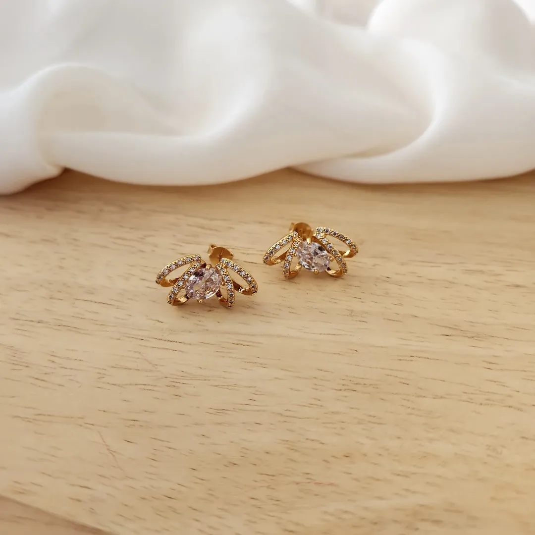 BRINCO EAR CUFF  CRAVEJADAS EM MICROZIRCÔNIAS CRISTAL