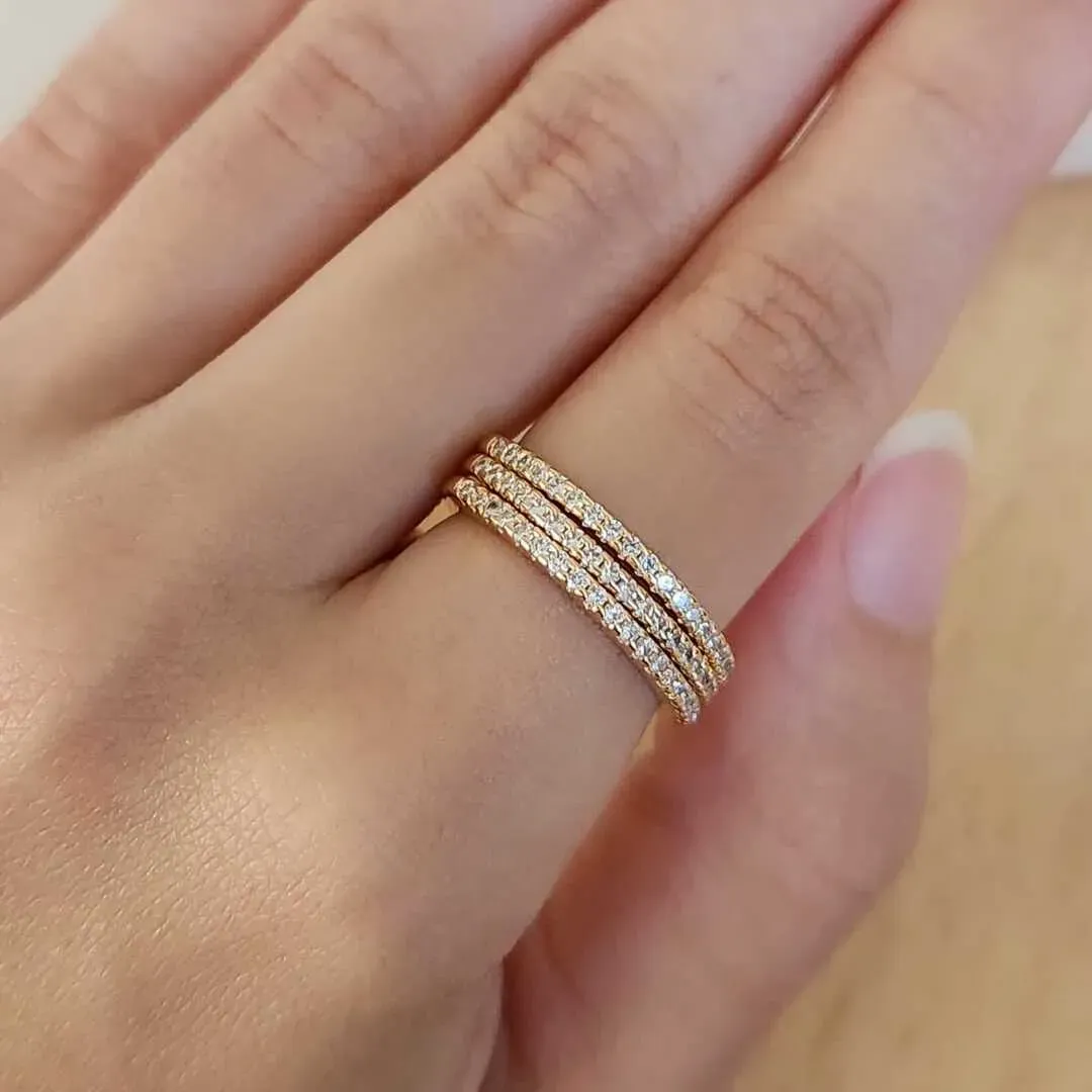 ANEL APARADOR, MEIA ALIANÇA TRÊS EM UM CRAVEJADO EM MICROZIRCÔNIAS CRISTAL