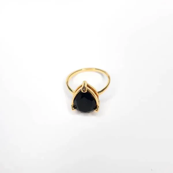 ANEL DOURADO PEDRA GOTA PRETA