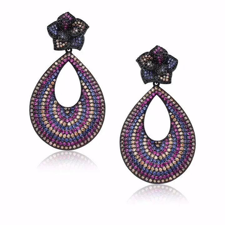 BRINCO FESTA GOTA COM FLOR EM ZIRCÔNIAS COLORIDAS RÓDIO NEGRO