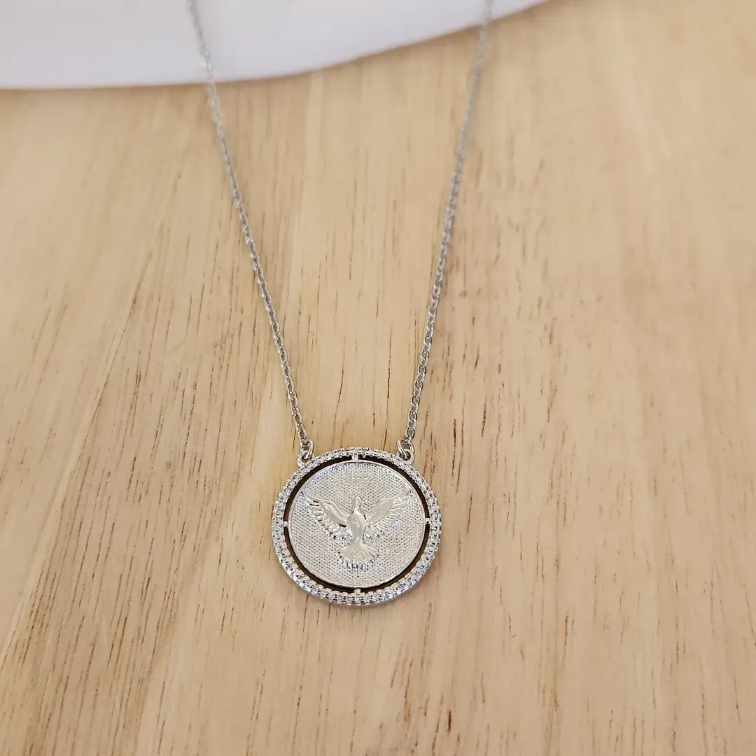 COLAR ELOS PINGENTE DIVINO ESPÍRITO SANTO E ÁRVORE DA VIDA CRAVEJADO EM MICROZIRCÔNIAS