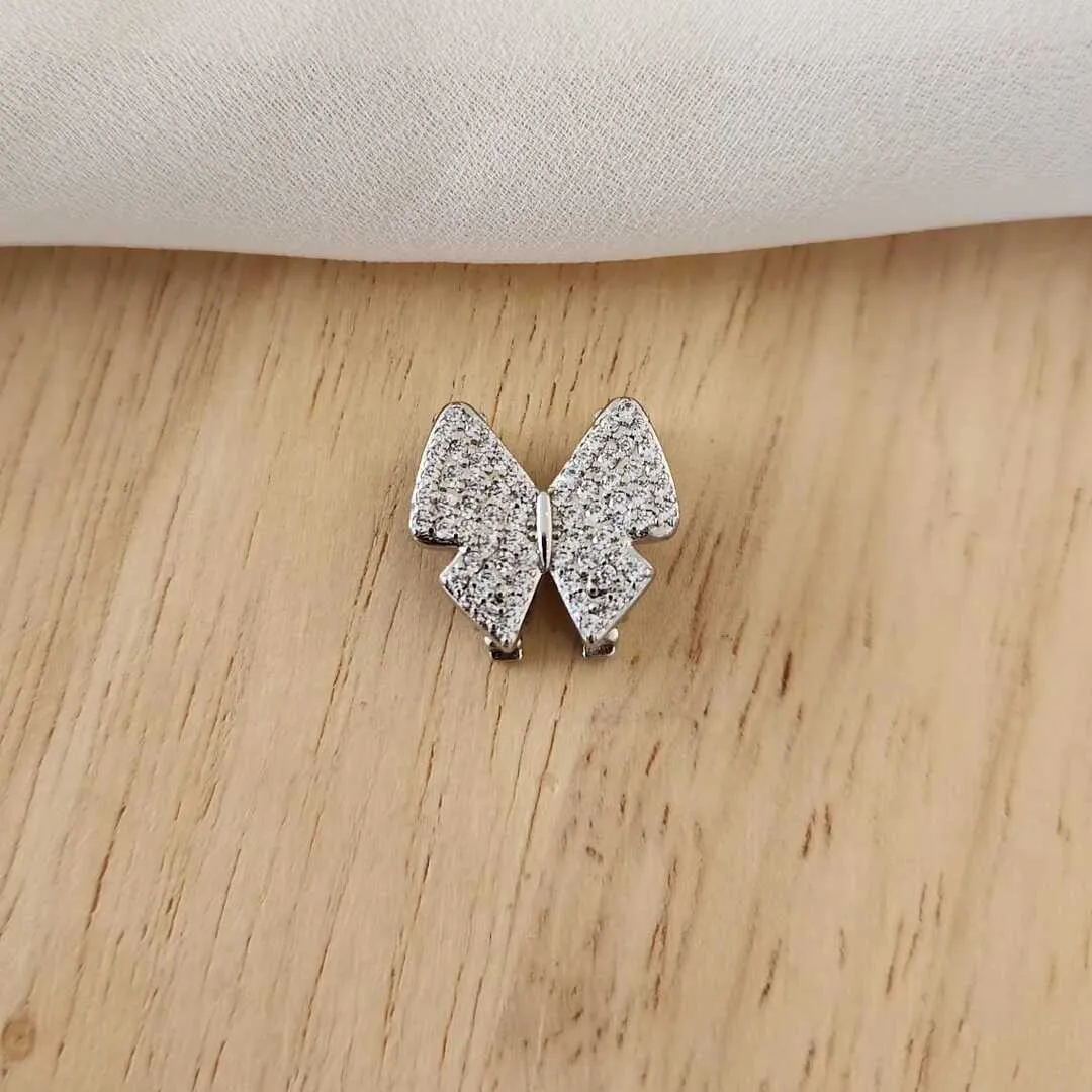 PINGENTE LAÇO CHARM CRAVEJADO EM MICROZIRCÔNIA