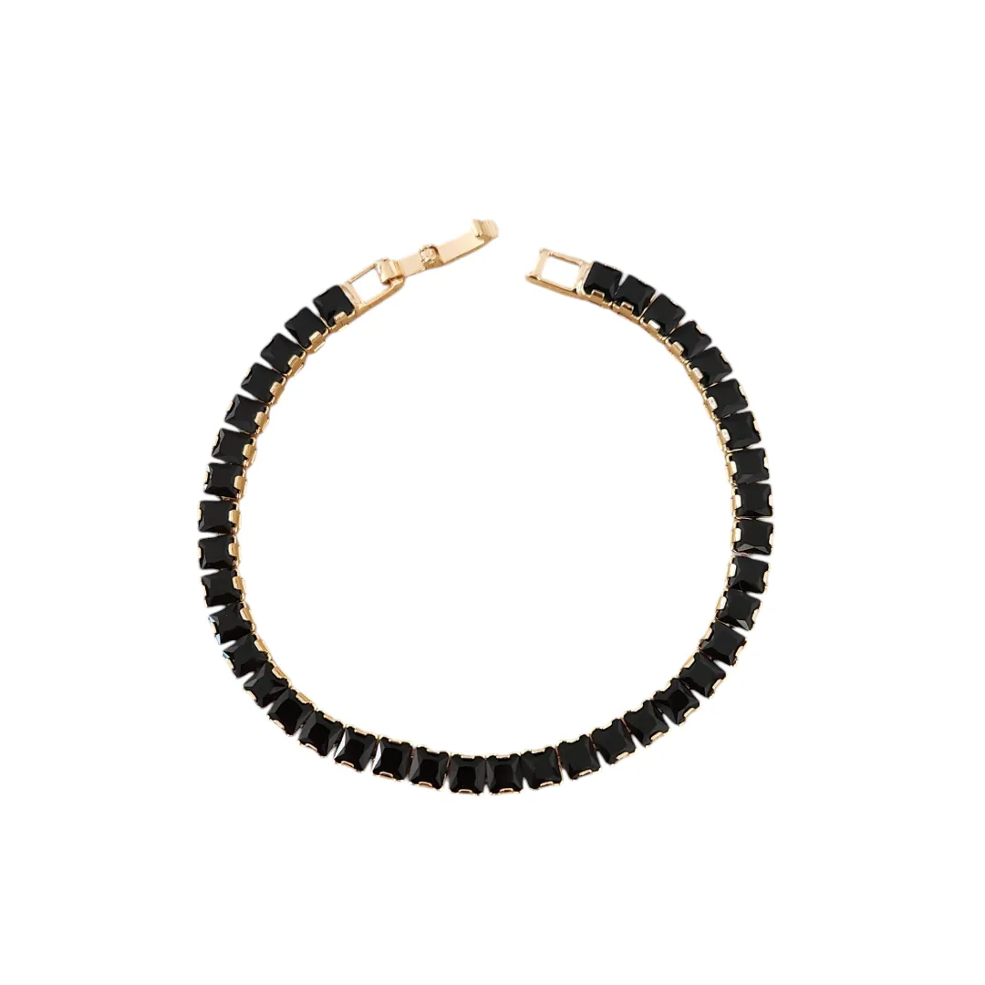 PULSEIRA DOURADA NAVETES QUADRADAS PRETA