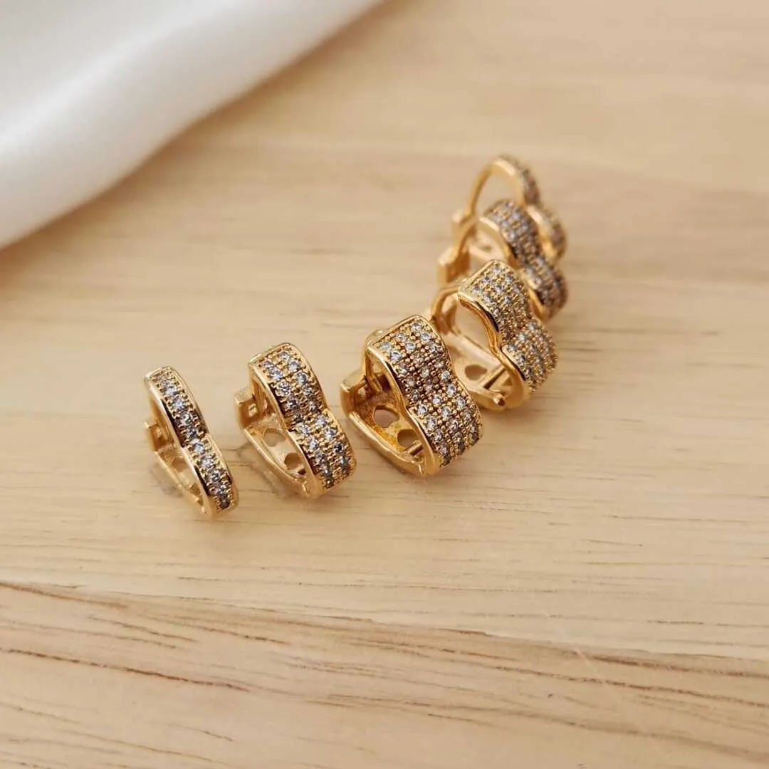 TRIO ARGOLINHAS CORAÇÕES CRAVEJADO EM MICROZIRCÔNIAS CRISTAL TRÊS FIOS