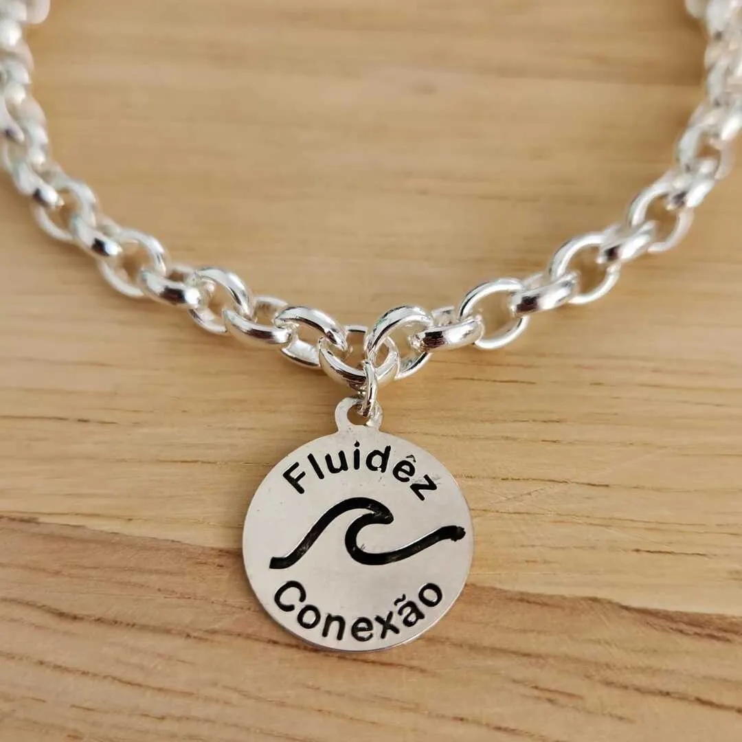 PULSEIRA DOURADA ELOS PINGENTE FLUIDÊZ, ONDA E CONEXÃO