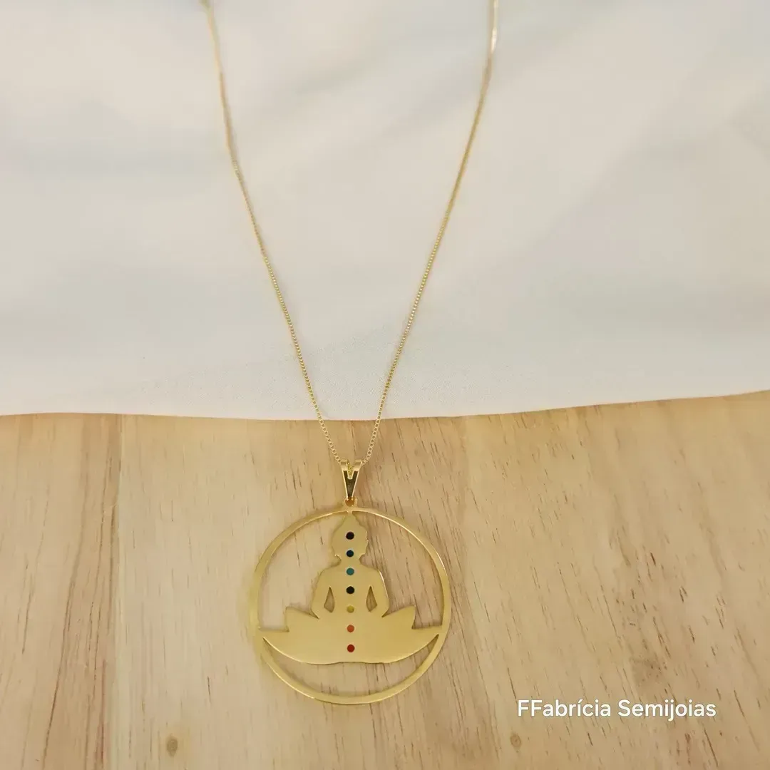 COLAR VENEZIANA COM PINGENTE MANDALA MEDITAÇÃO 7 CHAKRAS E FLOR DE LÓTUS 4CM