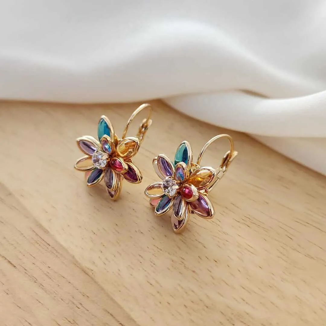 BRINCO GANCHO FLOR LOTUS TONS CLAROS G PONTAS