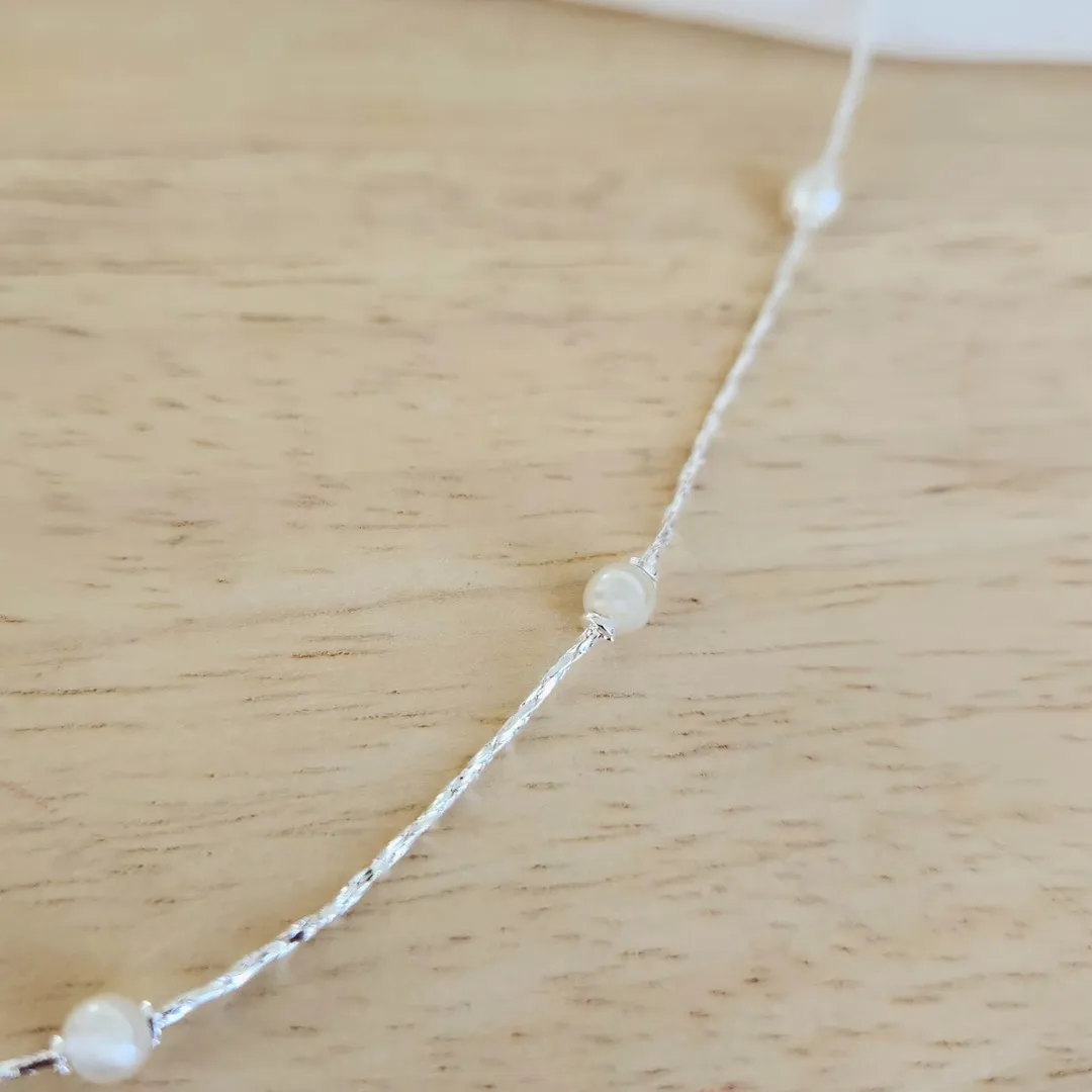 COLAR COM PÉROLAS 45CM