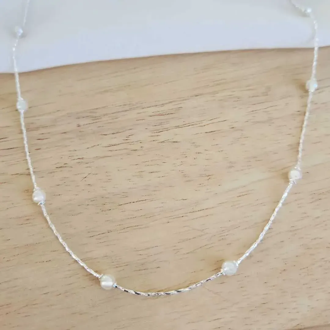 COLAR COM PÉROLAS 45CM