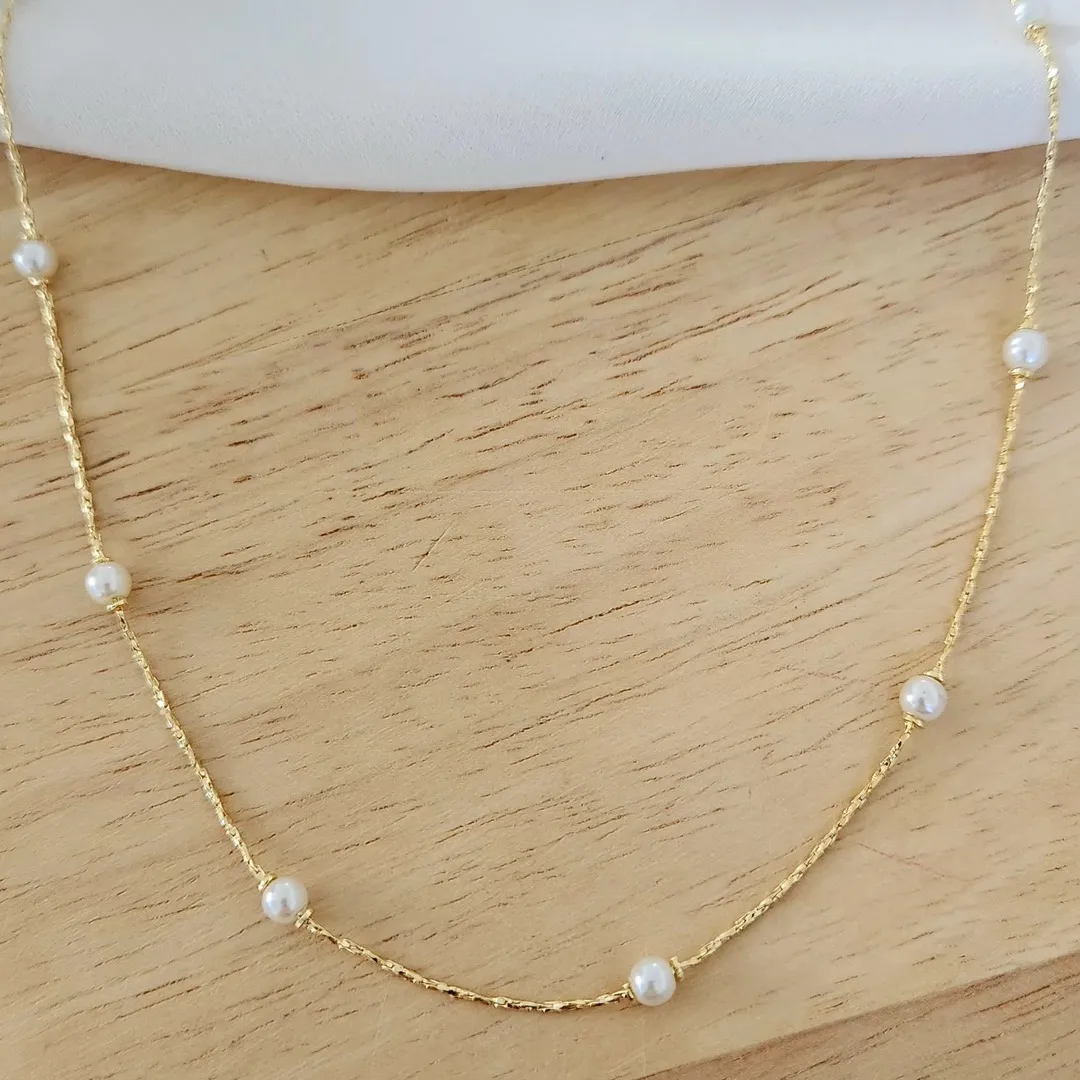 COLAR COM PÉROLAS 45CM