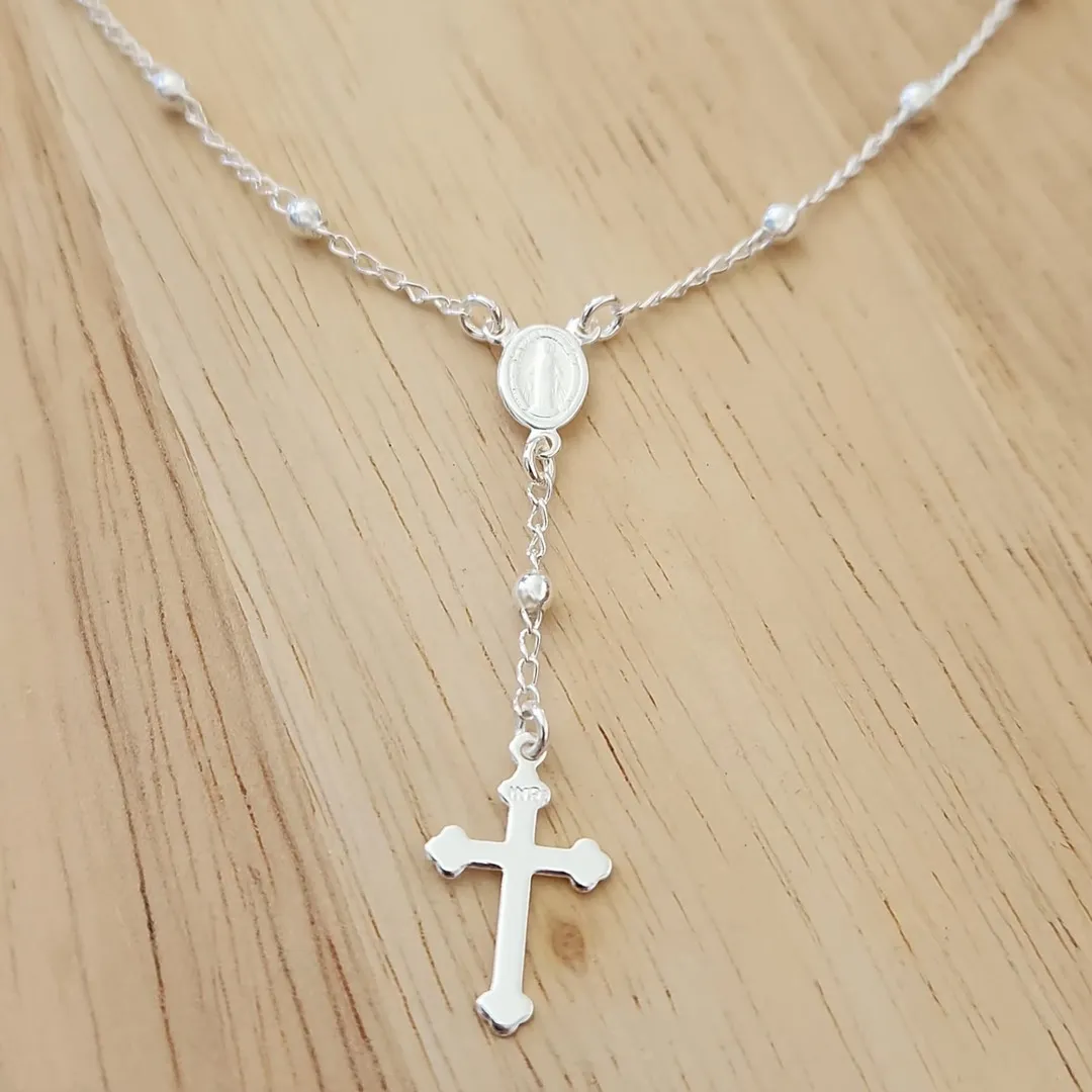 COLAR TERÇO PRATA NOSSA SENHORA DAS GRAÇAS E CRUZ