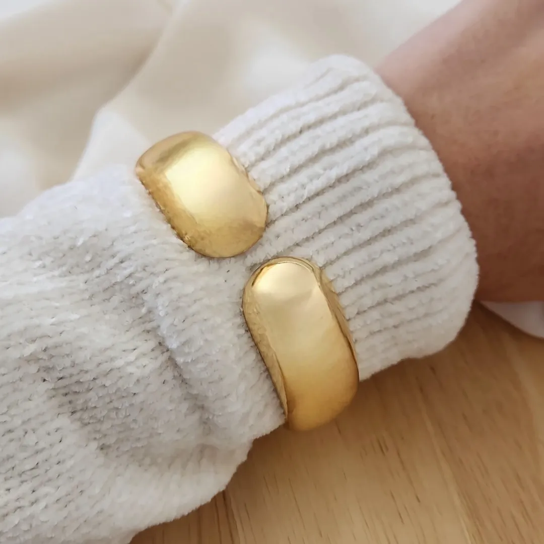 BRACELETE DOURADO AJUSTÁVEL DUAS GOTAS
