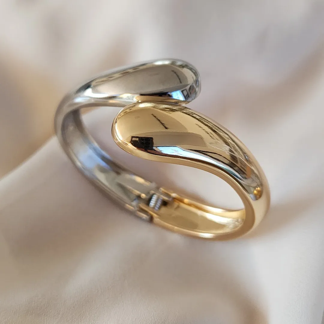 BRACELETE DOURADO E PRATA DUAS GOTAS