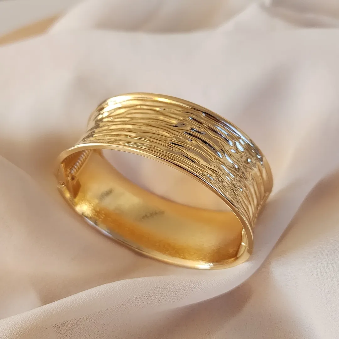 BRACELETE DOURADA ONDAS