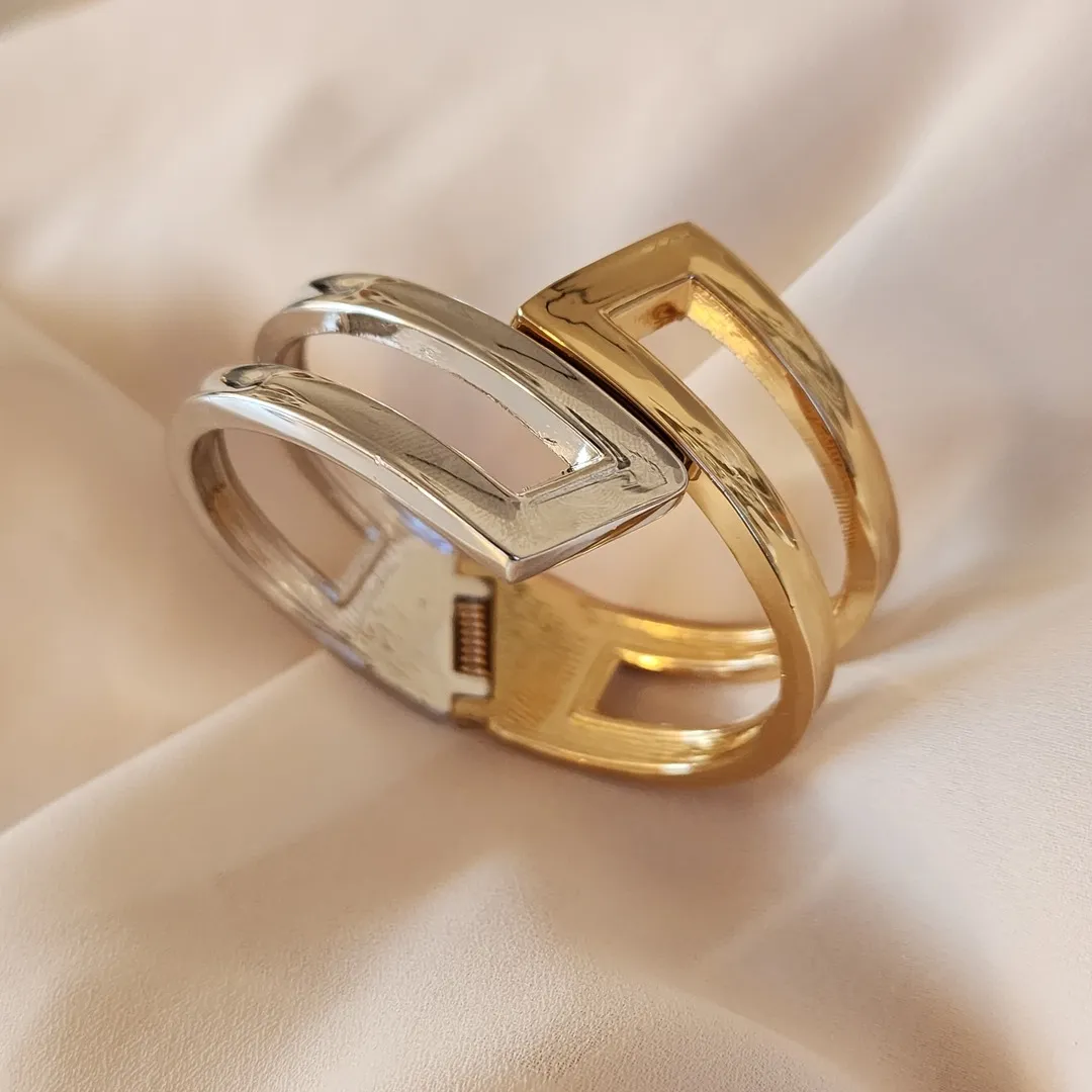 BRACELETE DOURADO E PRATA VAZADO GRANDE