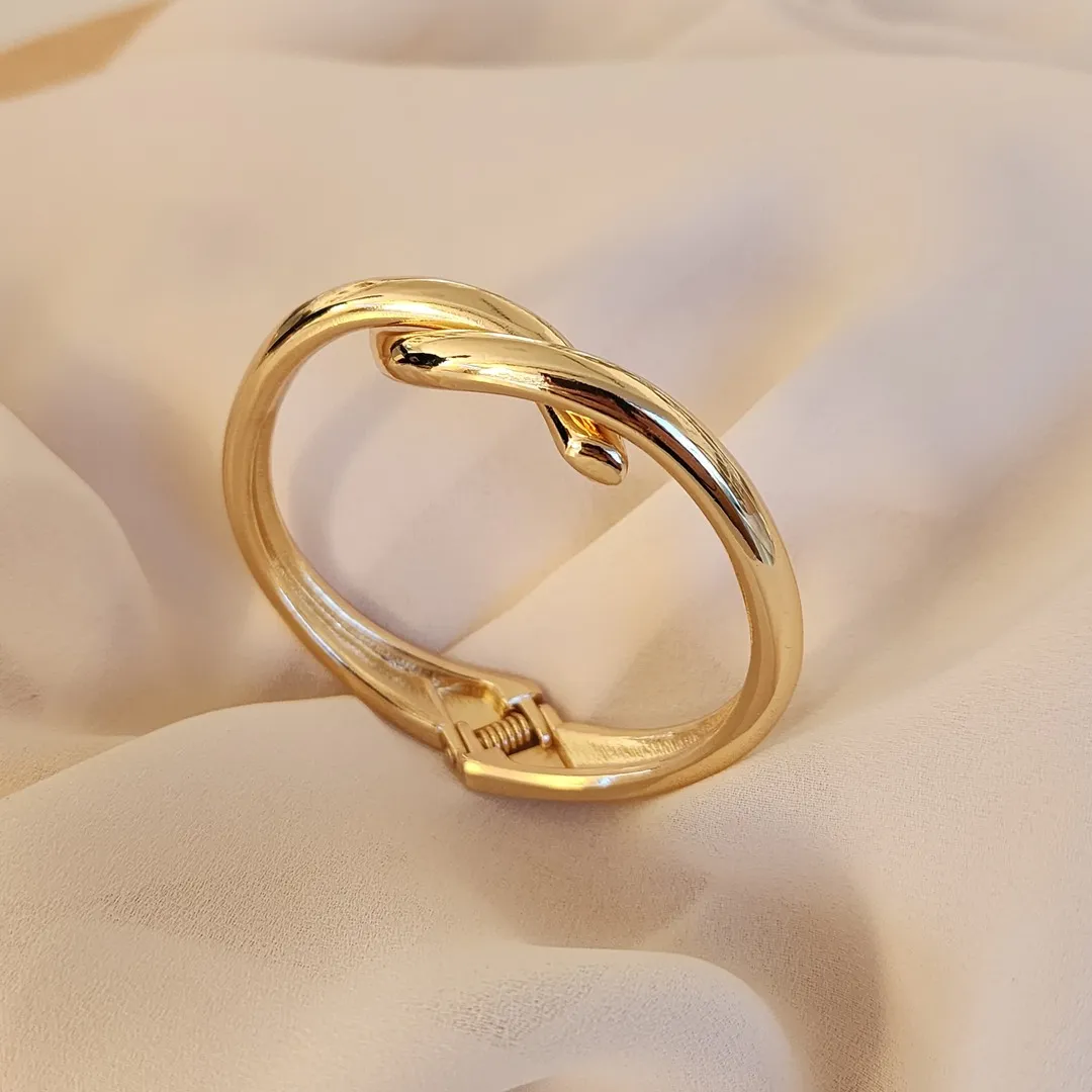 BRACELETE DOURADO TRANÇADO ENCAIXE