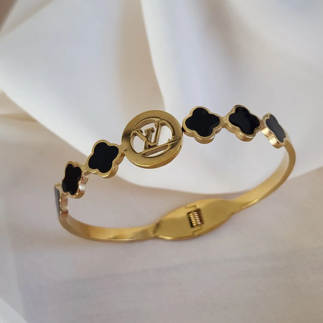 BRACELETE PULSEIRA AÇO TREVOS PRETOS VL