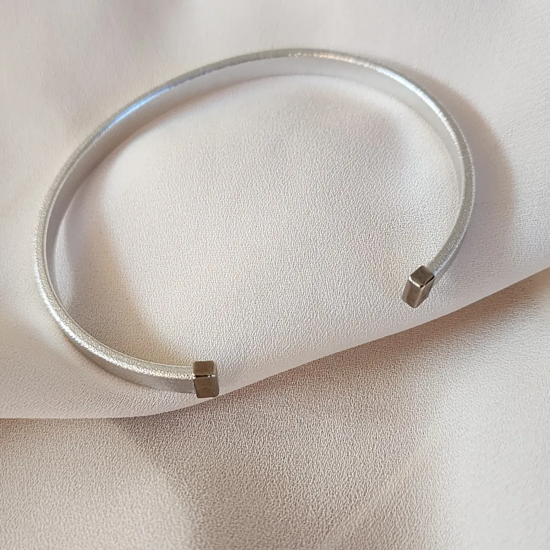 BRACELETE PRATA ABERTO FOSCO