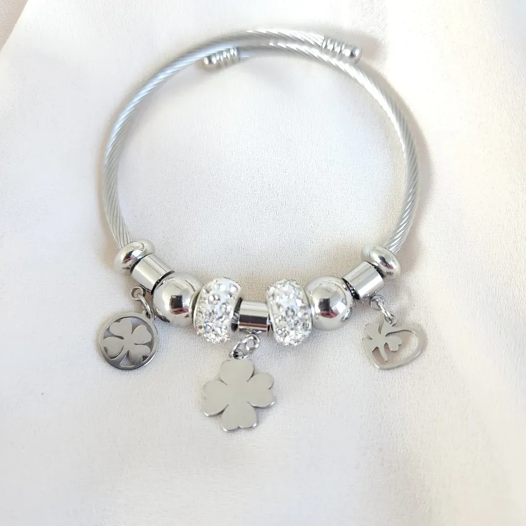 BRACELETE PULSEIRA AÇO ARO PINGENES E TREVOS