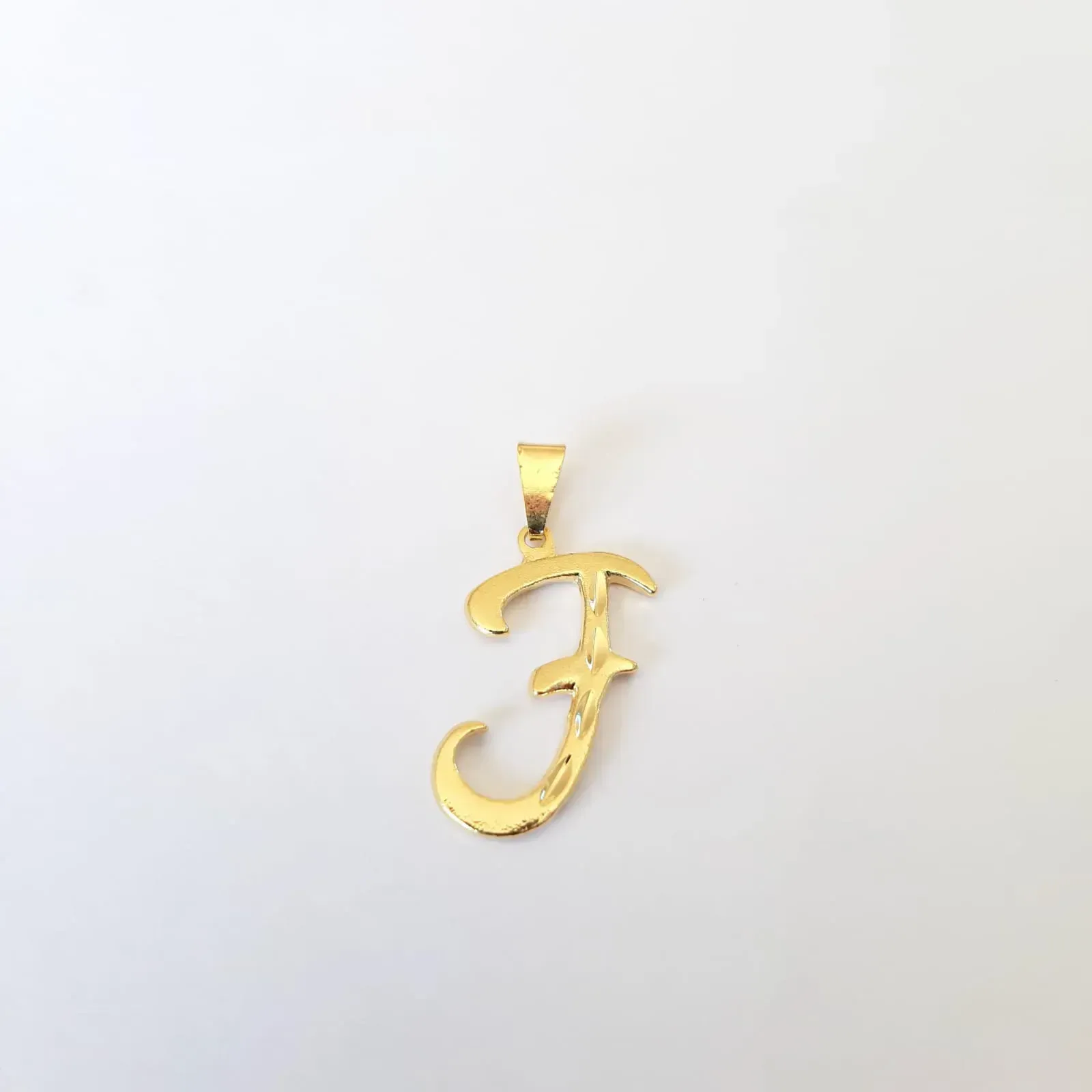 PINGENTE DOURADO LETRA F