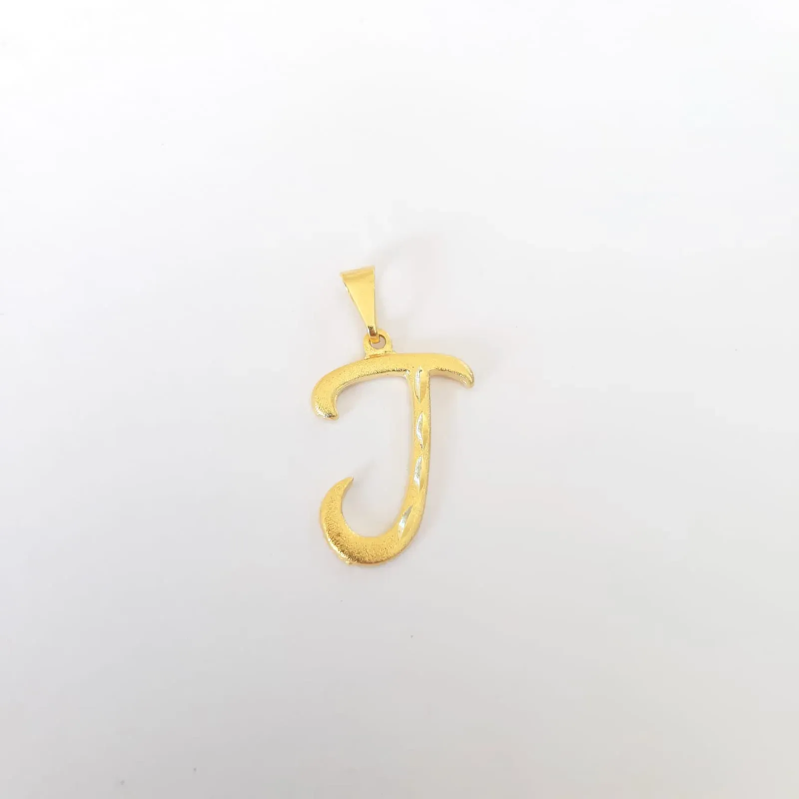 PINGENTE DOURADO LETRA T