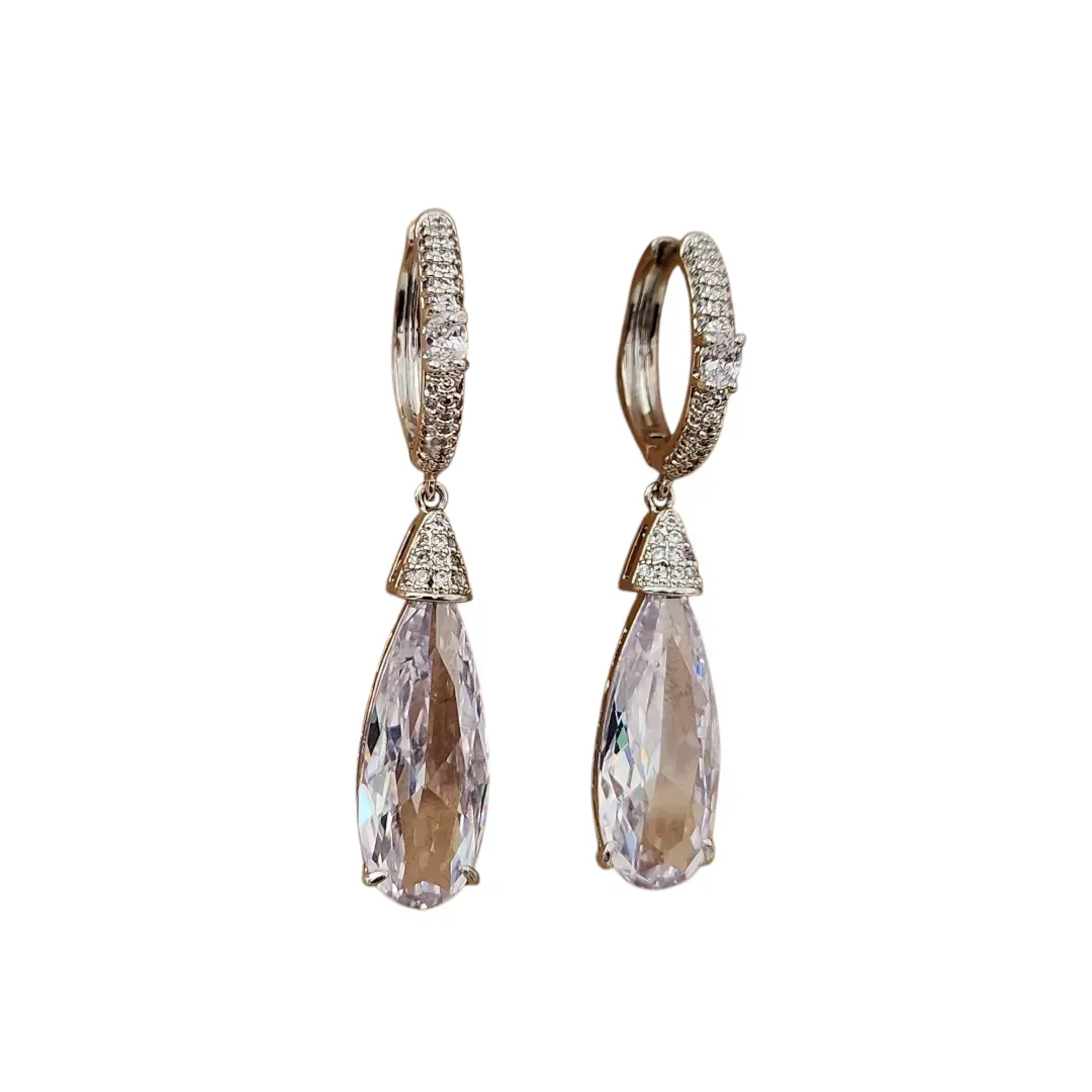 BRINCO FESTA ARGOLA RÓDIO BRANCO COM ZIRCÔNIA CRISTAL