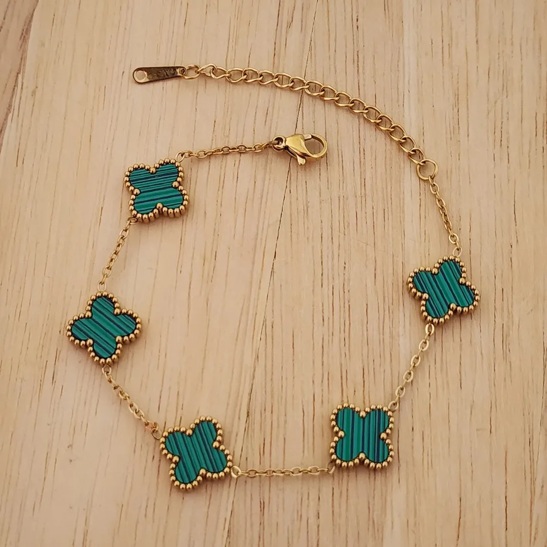 PULSEIRA AÇO DOURADA CINCO TREVOS VERDE G