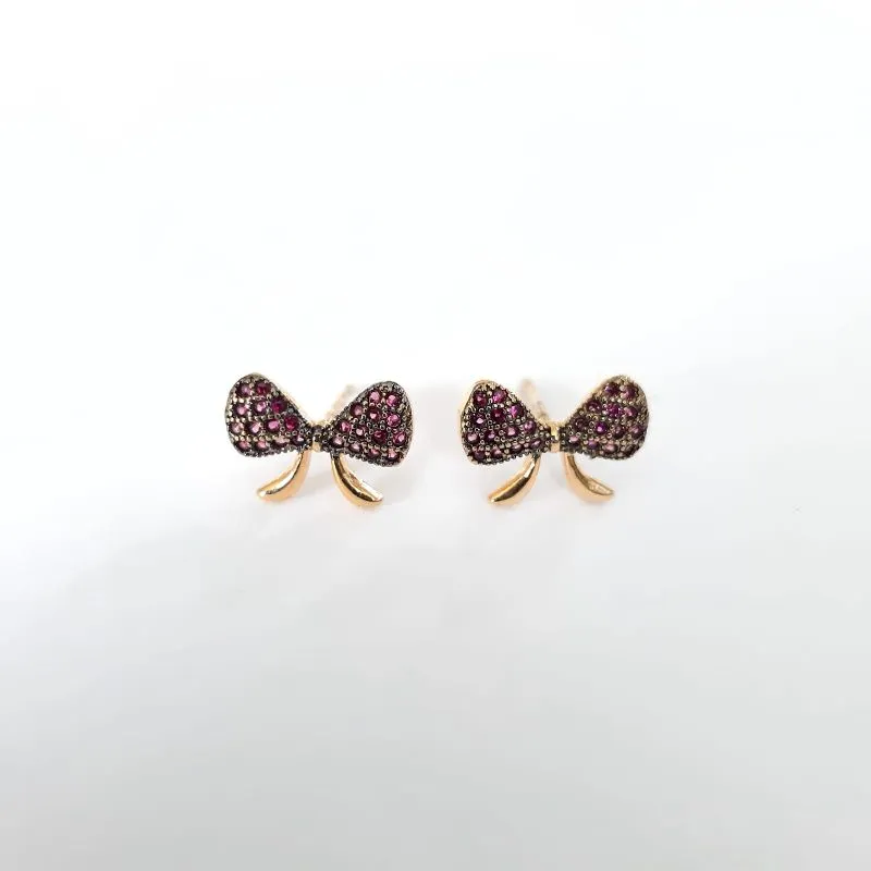 BRINCO DOURADO LAÇO ZIRCÎNIAS ROSA