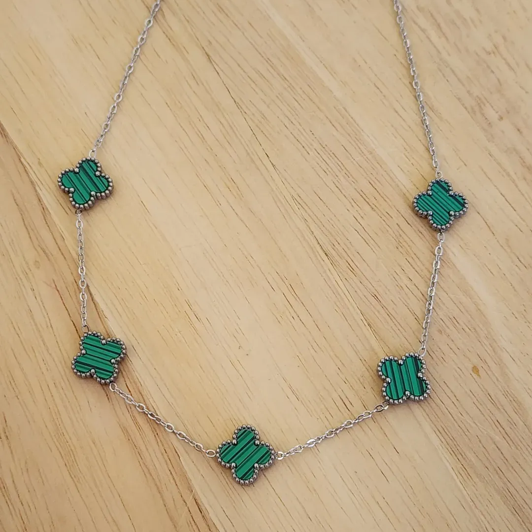 COLAR AÇO CINCO TREVOS VERDES G