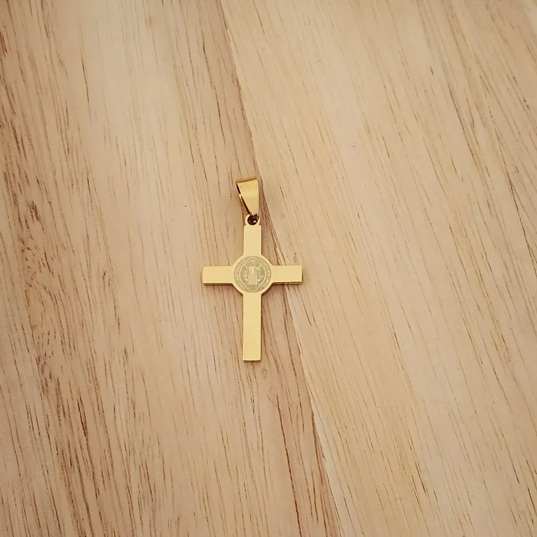 PINGENTE AÇO DOURADO CRUZ SÃO BENTO