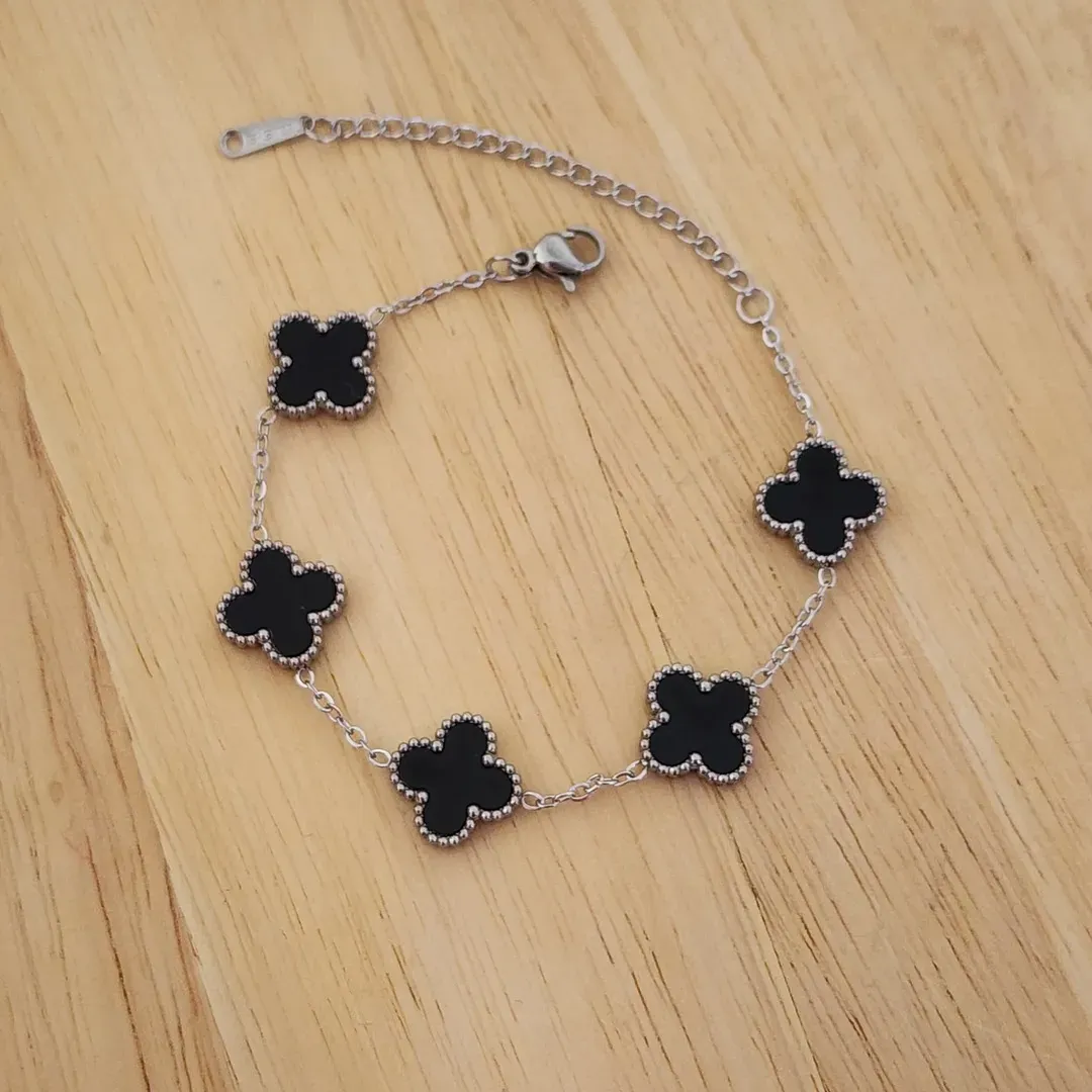 PULSEIRA AÇO CINCO TREVOS PRETO G