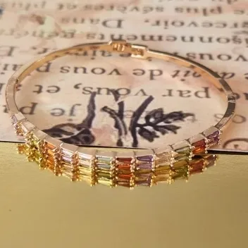 BRACELETE DOURADO NAVETES COLORIDAS